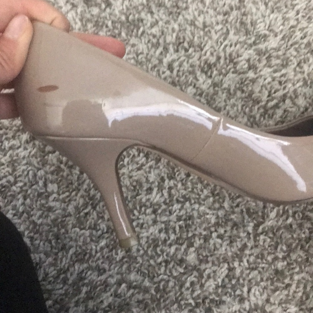 Heels - Picture 2 of 2